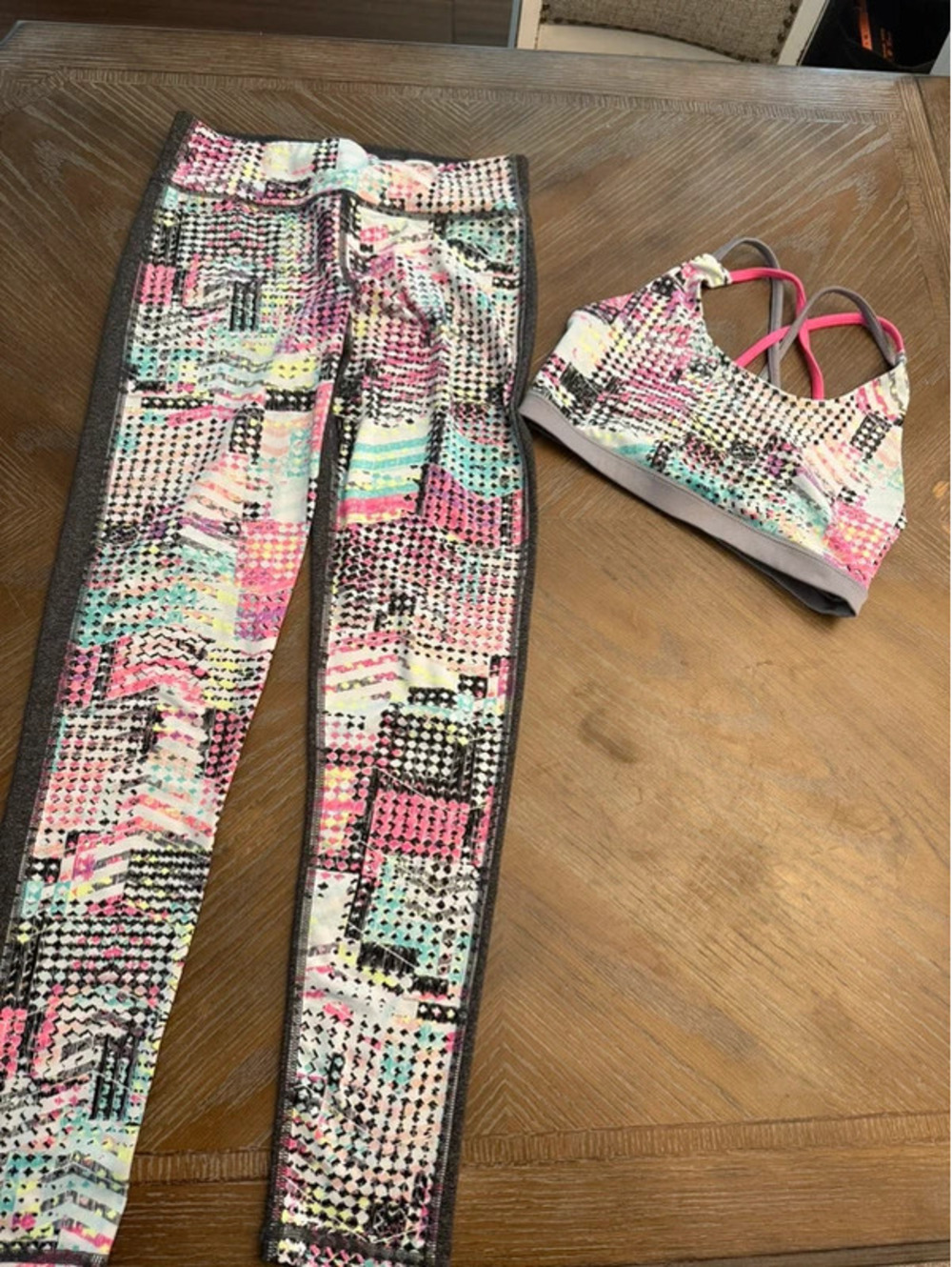 Live Love Dream (LLD) Multicolored Geometric Activewear Set